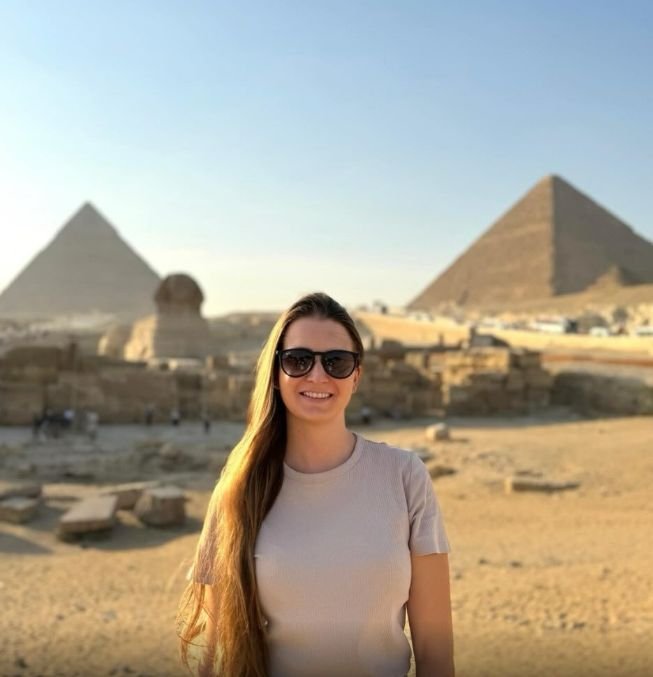 Viajante iTrip nas Pirâmides de Gizé, Egito
